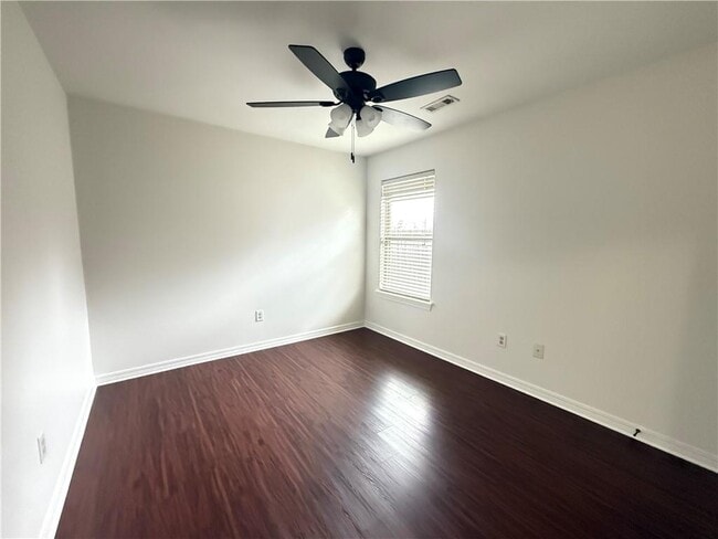 Building Photo - 3031 N Bentley Ridge