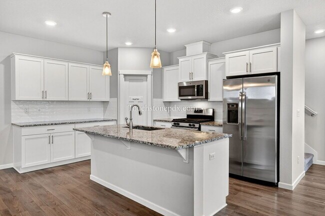 Building Photo - 11333 SE Courteous Ct