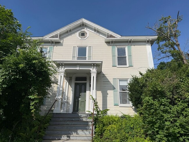 Building Photo - 74 S State St