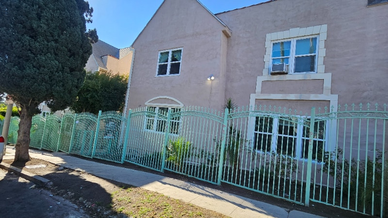 Building Photo - 427-431 Normandie Ave