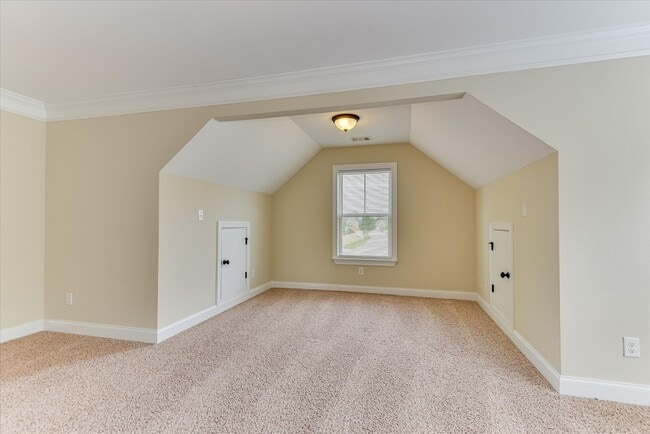 Building Photo - 4215 Windslow Dr