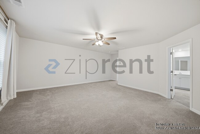 Building Photo - 2438 Bayberry St