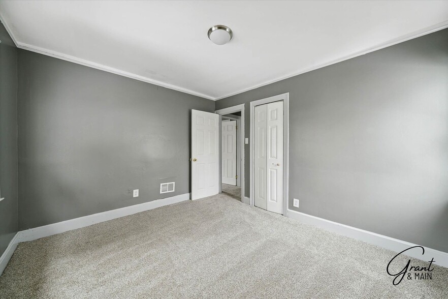 Building Photo - 15886/15888 Woodingham - Two Yutes Detroit Holdings LLC