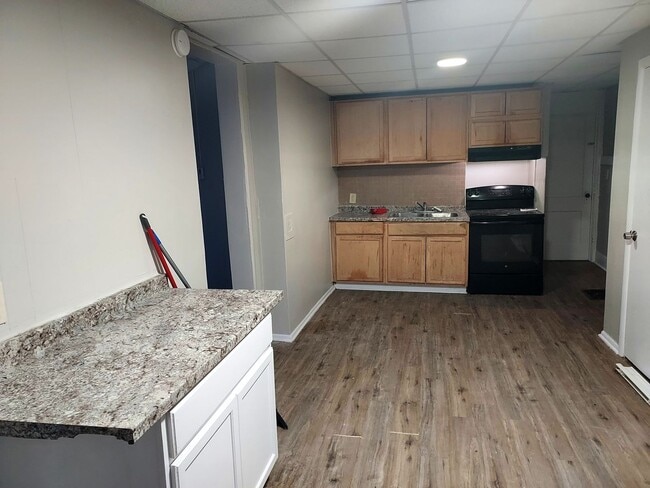 Building Photo - 86 Santee St