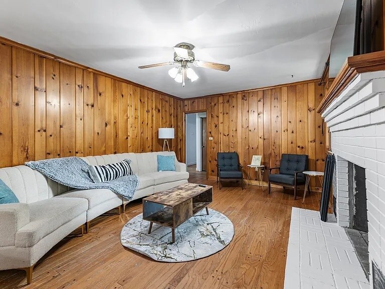 Building Photo - 4140 Timberlane Dr
