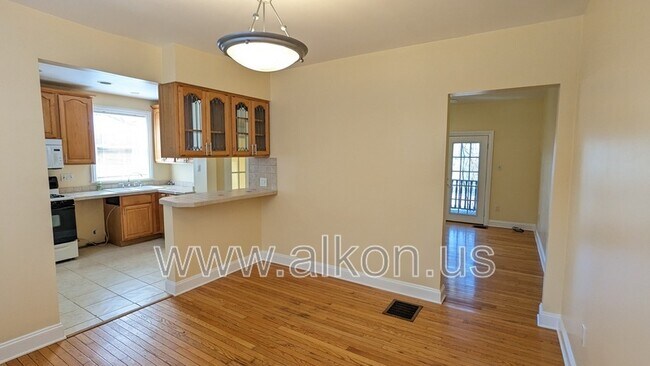 Building Photo - 1401 Nobles Ln