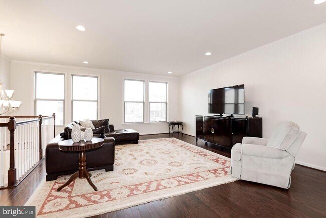 Building Photo - 42482 Dogwood Glen Square