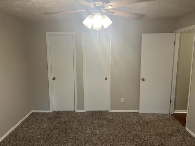 Building Photo - 1904 Tryon Dr