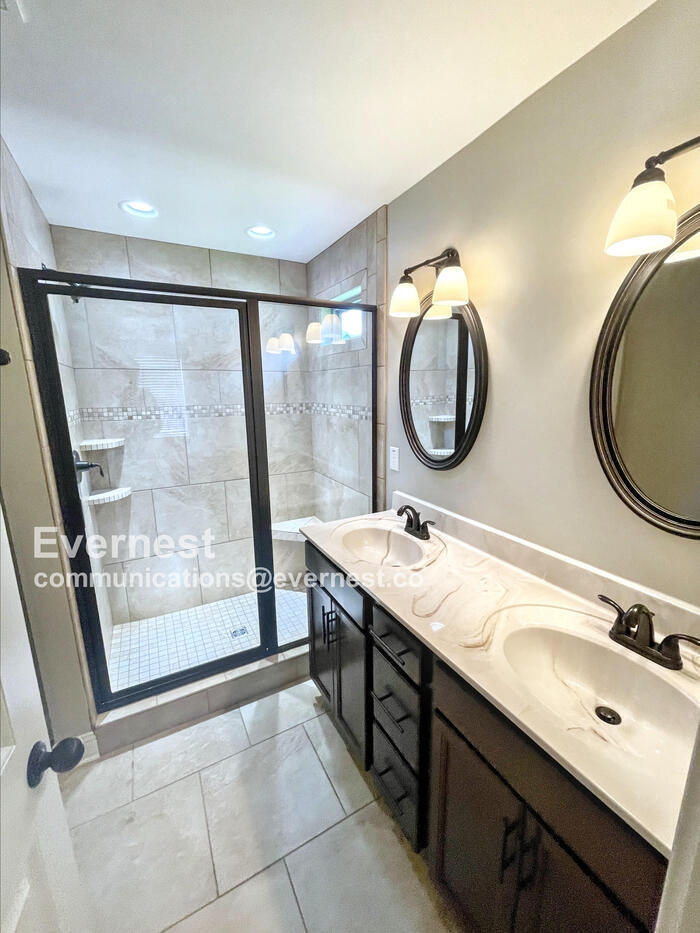 Building Photo - 1030 Garner Hills Dr