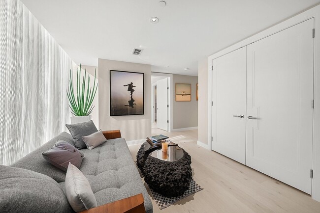 Building Photo - 3550 S Ocean Blvd