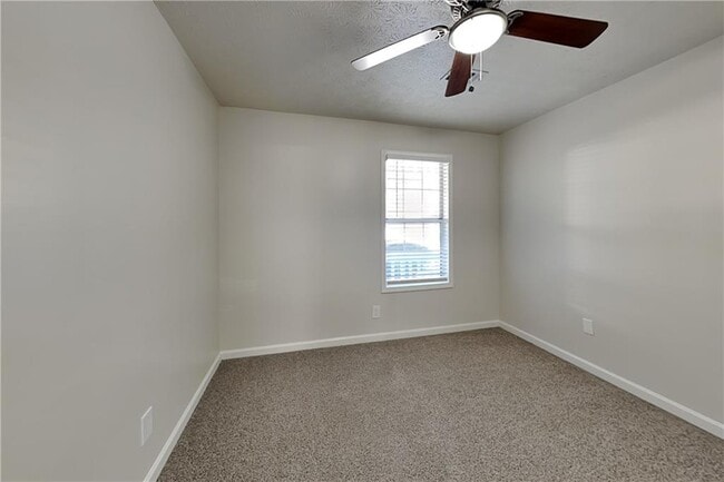 Building Photo - 3472 Erin Glen NW