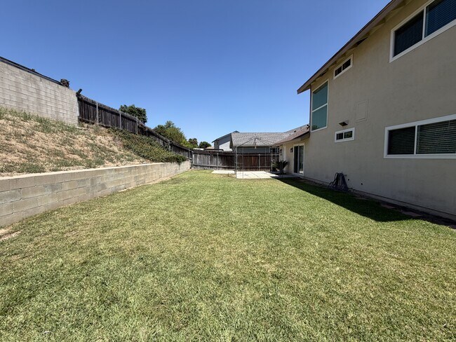 Building Photo - 15176 Oakwood Ln