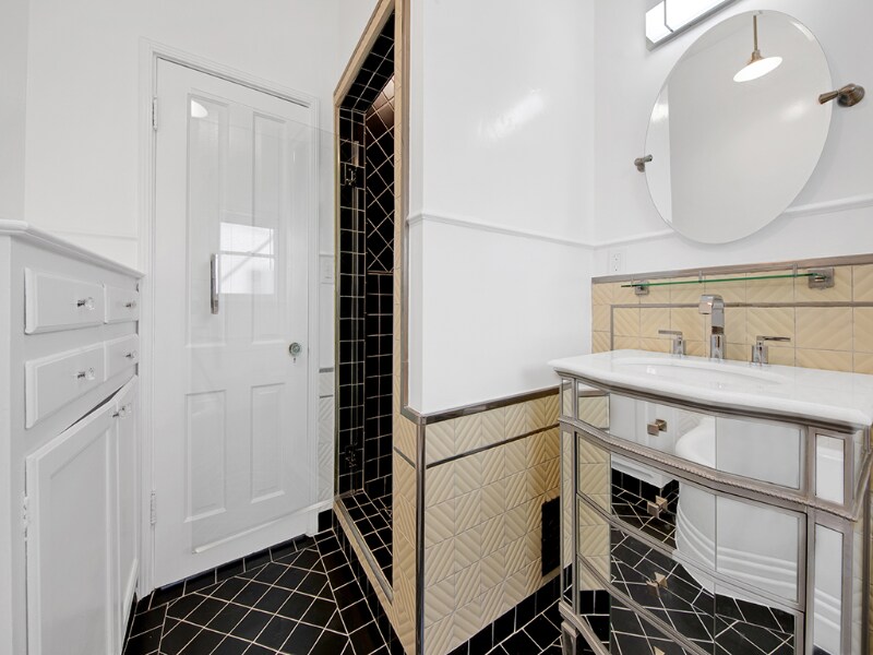 Building Photo - 7467 Hollywood Blvd