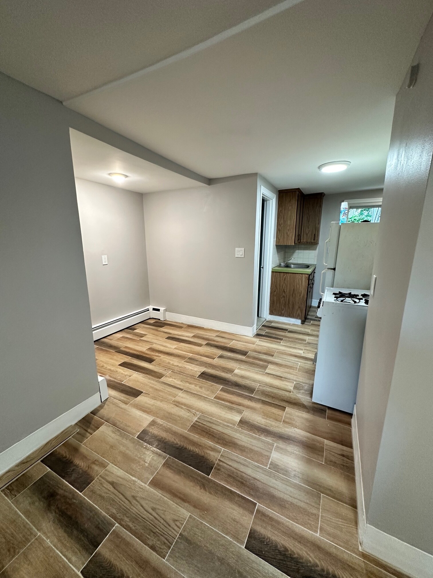 Building Photo - 108 Pearl St