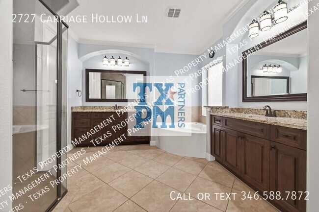 Building Photo - 2727 Carriage Hollow Ln