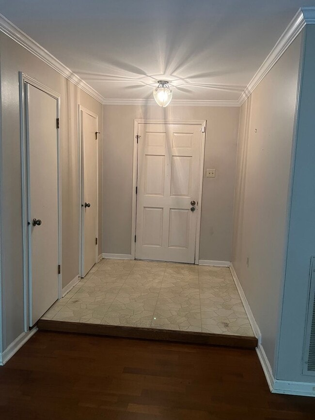 Building Photo - Home for Lease