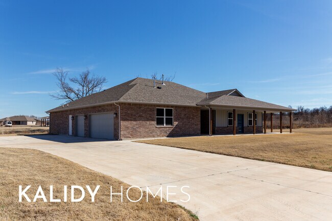 Building Photo - 306 Kirks Holw