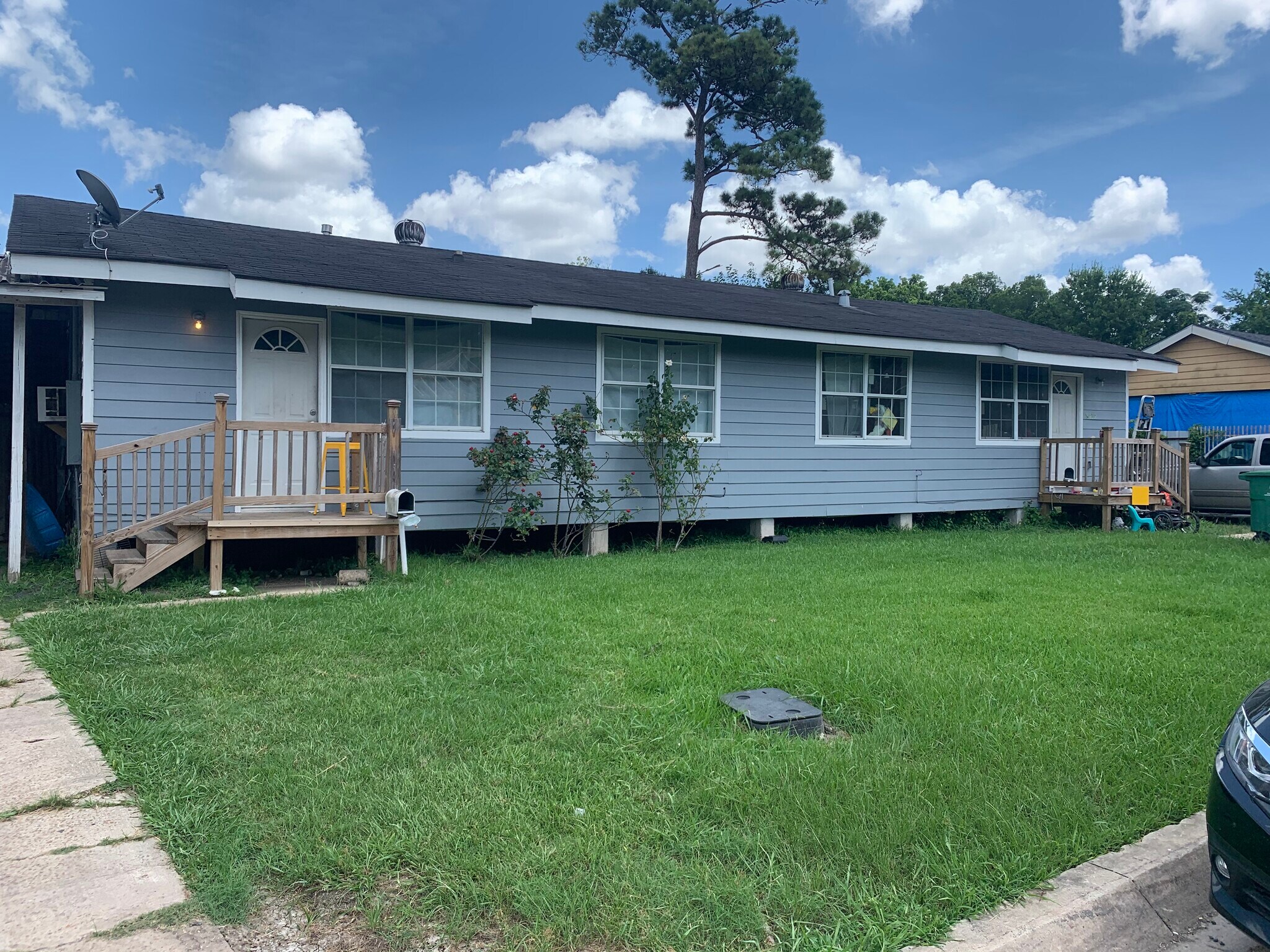 Building Photo - 8434 Garland St