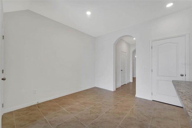Building Photo - 1117 Blue Jay Dr