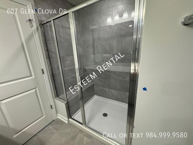 Building Photo - 607 Glen Clova Dr