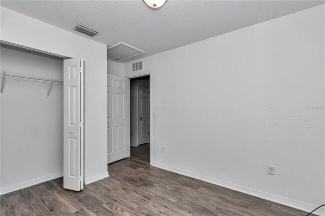Building Photo - 460 Locust Rd