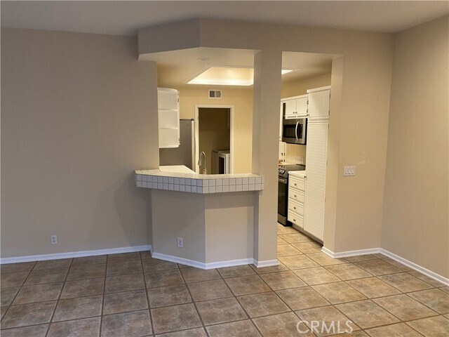 Building Photo - 51 Baycrest Ct