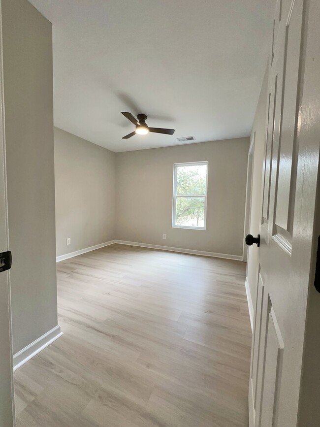 Upper Level Bedroom - 2845 Worth Dr