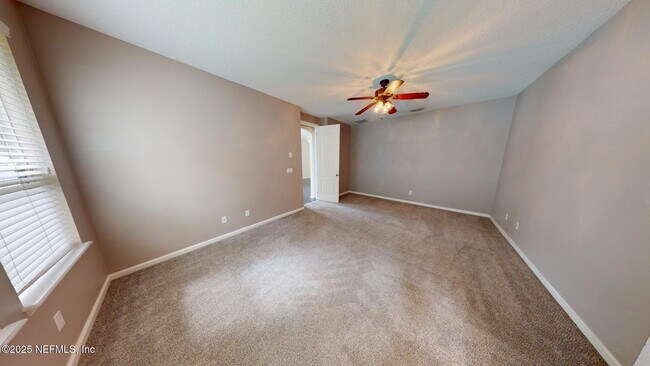 Building Photo - 15707 Lexington Park Blvd