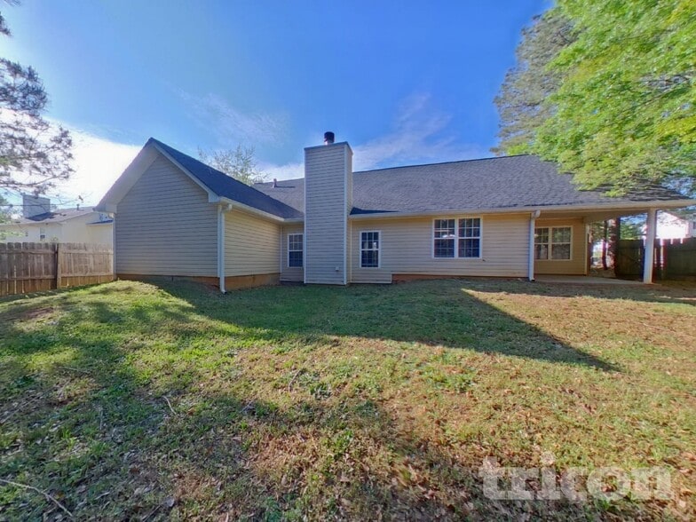 Building Photo - 845 Overlook Trail