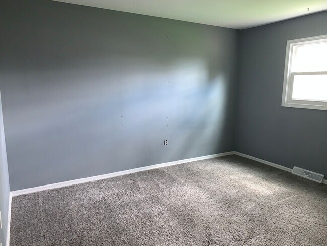 Building Photo - COMING SOON! Beautiful 4 Bedroom Home in M...