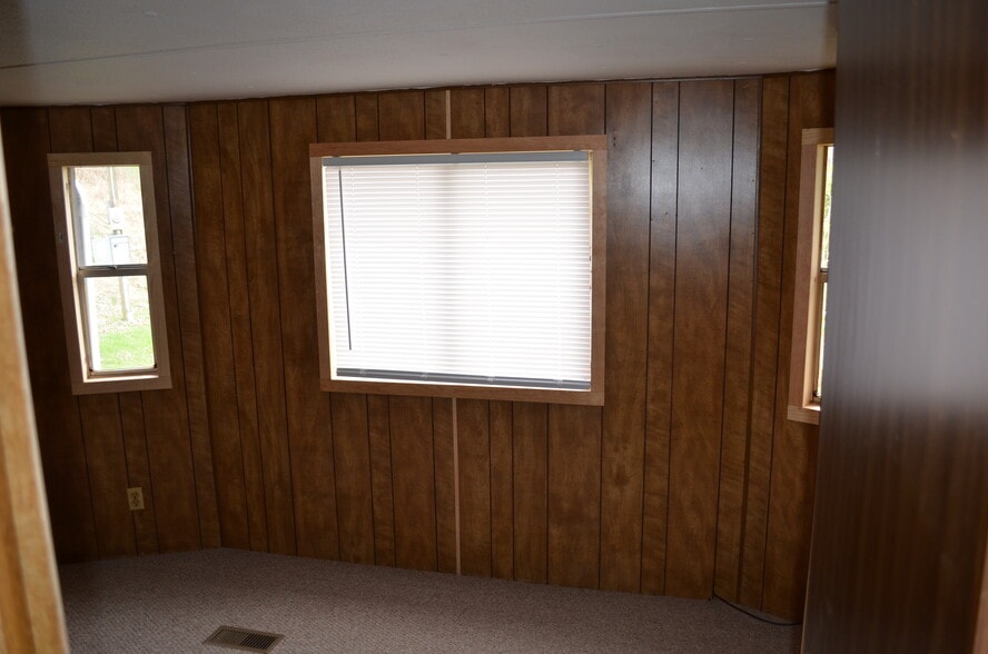 Building Photo - 17561 Truetown Rd