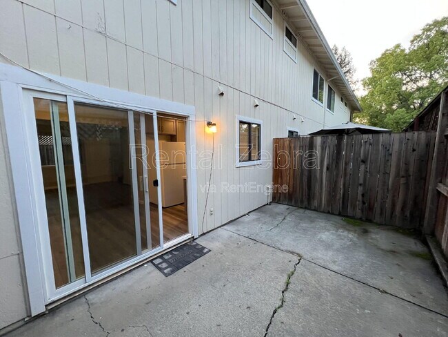 Building Photo - 141 Agua Caliente Rd W