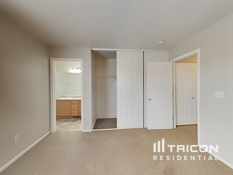 Building Photo - 7711 Mariner Cove Dr