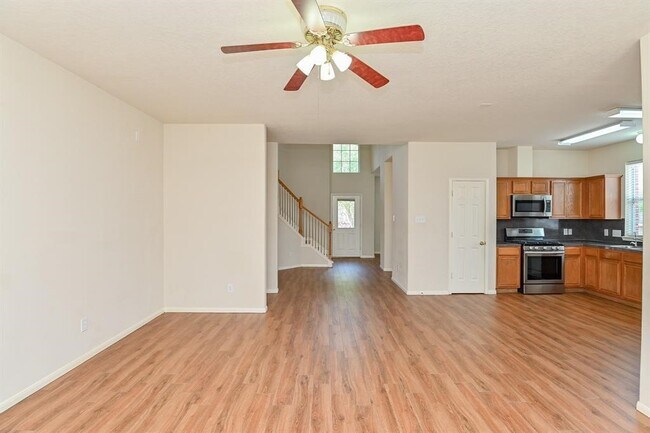 Building Photo - 1030 Riverwood Dr