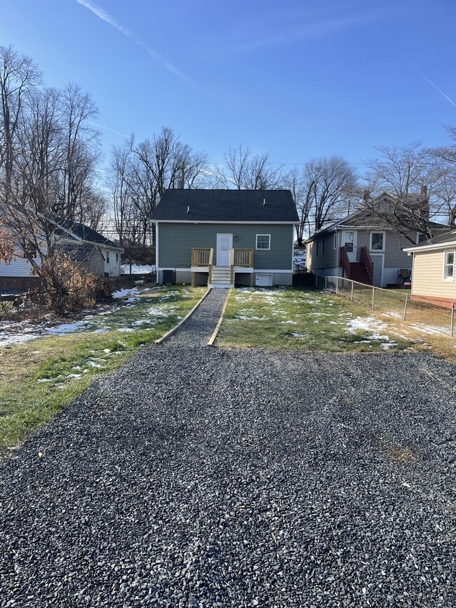 Building Photo - 1013 Ohio St