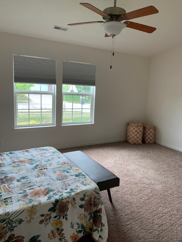 Building Photo - 328 Leatherwood Way