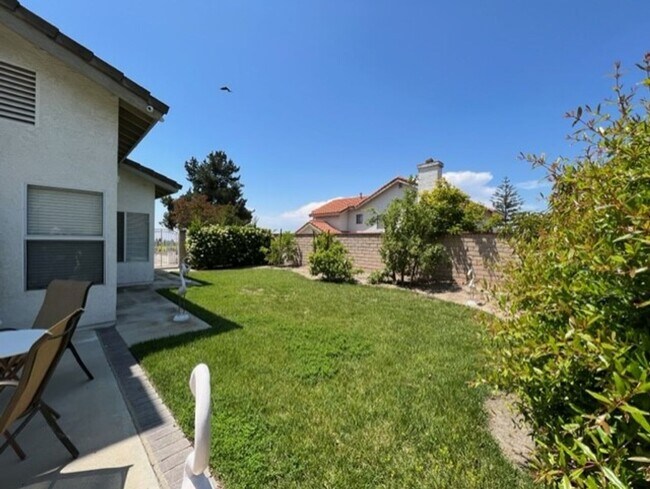 Building Photo - 6752 Carobwood Way