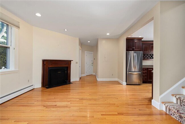 Building Photo - 107 Old Beach Rd