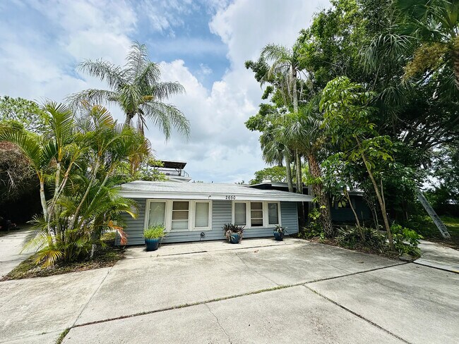 Building Photo - 2650 Philippe Pkwy
