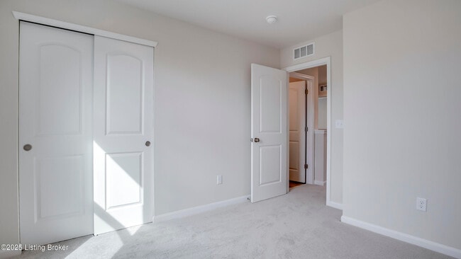 Building Photo - 1850 Washington Blvd