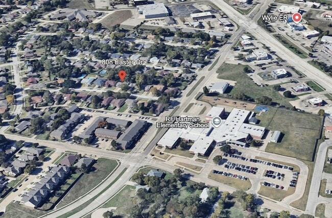 Building Photo - 808 Easter Dr