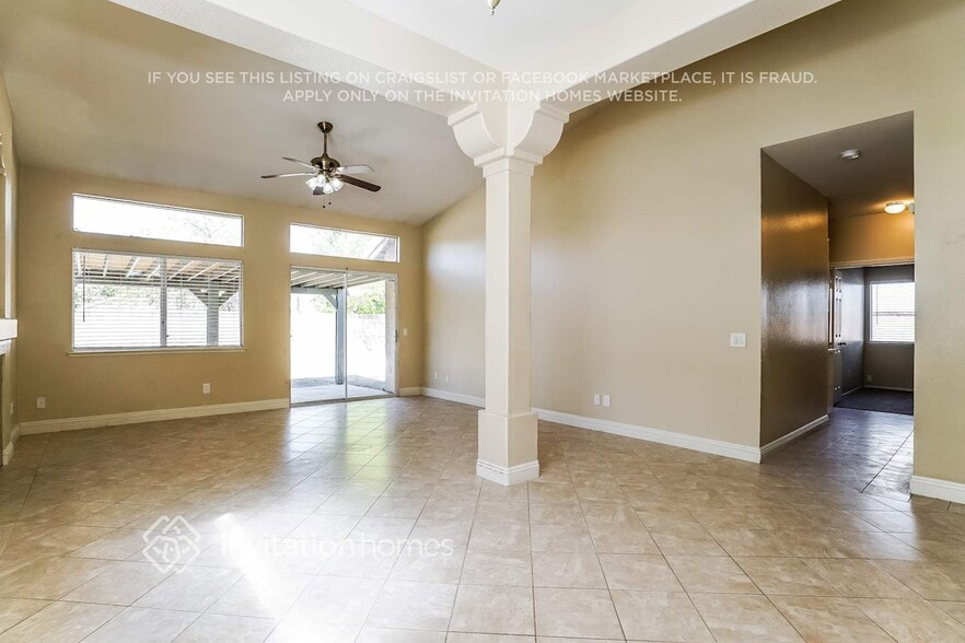 Building Photo - 2547 Gemstone Ave
