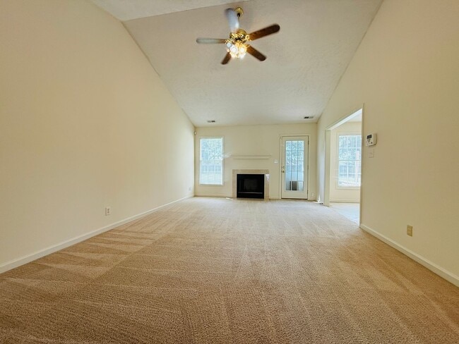 Building Photo - 104 Liberty Ct