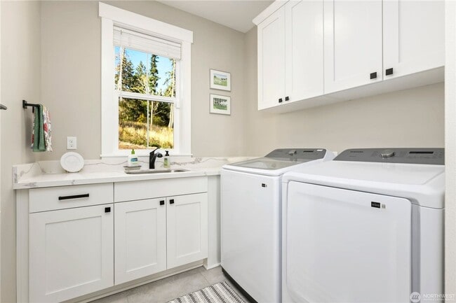 Building Photo - 1615 Polnell Rd