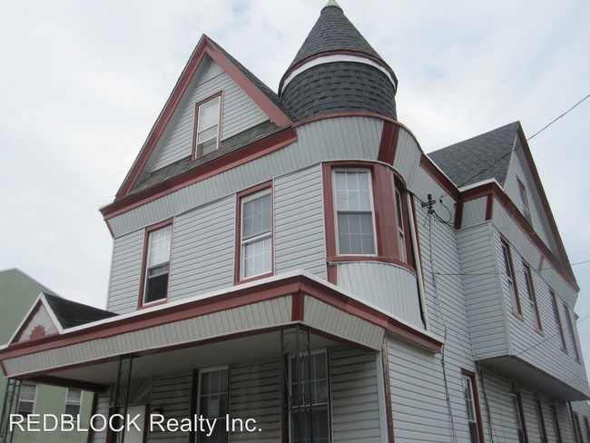 Primary Photo - 2 br, 1 bath Apartment - 2703 Kirkbride