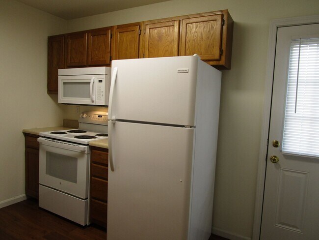 Building Photo - 3538-3540 Prescott Dr.