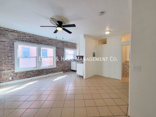 Building Photo - 635 Elm Ave
