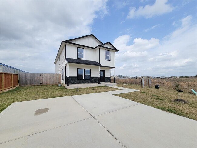 Building Photo - 2731 Rd 5724