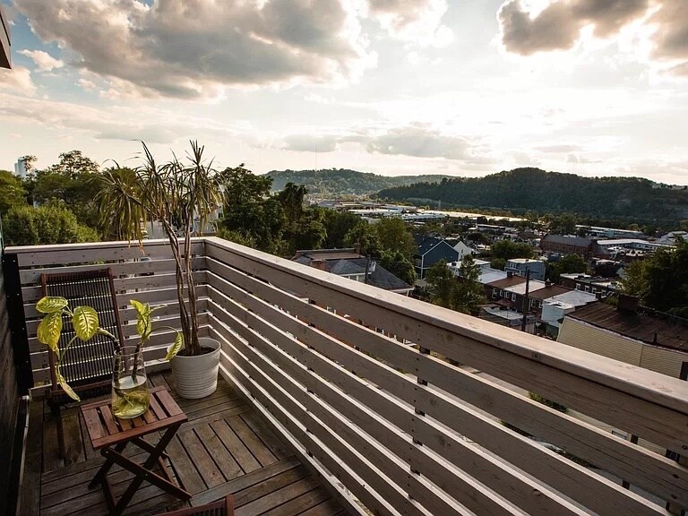 Building Photo - 803 54th St