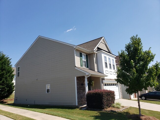 Building Photo - Beautiful home in Ballantyne